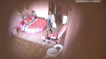 [酒店偷拍] 小情侣酒店爆操~粗鲁的操难怪女友会哭QQ