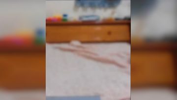 手机偷拍刚刚交往2个月就同居的女友！第二次偷拍依然失败，聚焦没设好！