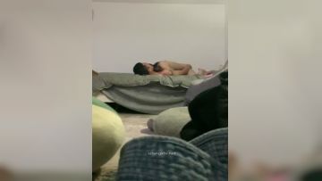 《最新流出⚡约炮大神》“咸的我不要咸的”说J8有点咸~对白刺激~帅小伙露脸征服4位娇滴滴漂亮小姐姐~呻吟声各不相同~看点十足3第01集