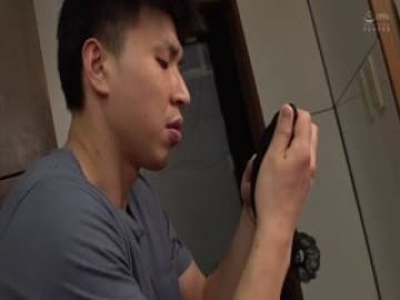 DOCP-054むちむちの太ももに仆のチ○コを挟んでコスって诱惑してくる亲友の美人姉に、ガマン汁を垂れ流すほど兴奋第06集