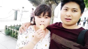 【百度云泄密】少妇自拍“老公这是人家特意为你录的当你想人家的时候就看这段视频”对白淫荡