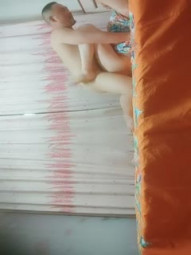 【大圣探花】，幽会情人，人妻今夜独自在家，激情啪啪，身材不错苗条后入激情无限