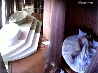 黑客破解监控偷拍 肥猪哥酒店和美少妇嘿咻