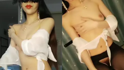 面罩小姐姐经网友要求摘下面罩自慰给大家观赏