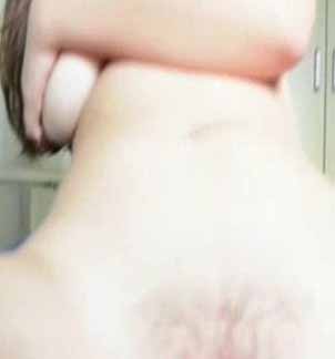 早上起来干白嫩的极品巨乳老婆微露脸