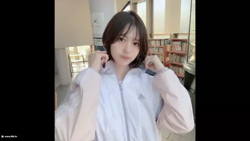 FC2PPV-4245658 初撮影・颜出し！仆の美容室で働く九州から上京してきた初心で押しに弱い新人美容师