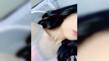 绿播区颜值美少女！七夕送礼物看逼！性感睡衣脱衣舞，脱光光掰 穴特写，小尺度诱惑第02集