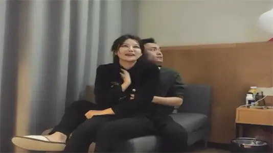 步宾探花精品女神3000：颜值爆棚的极品骚货，诱惑无限